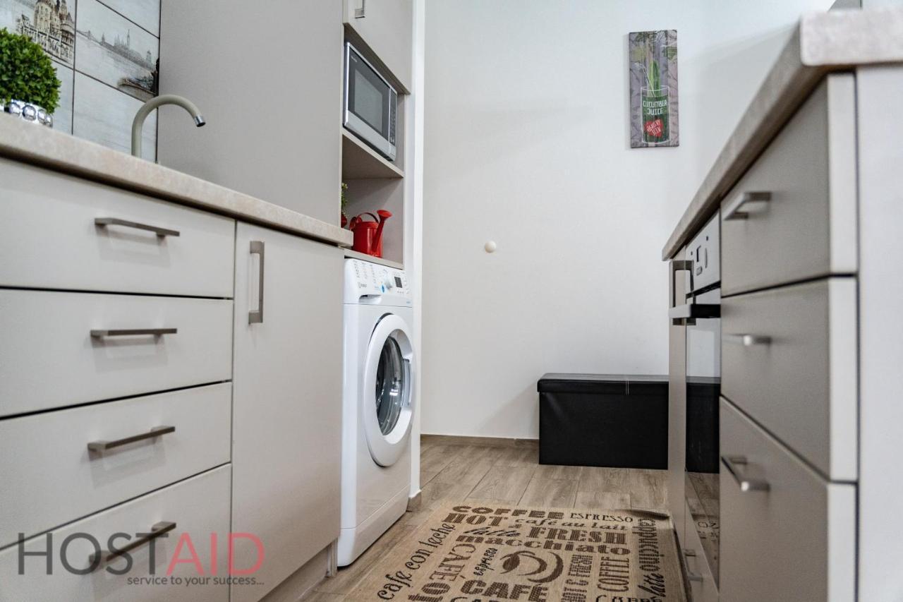 B17 Apartment - Hostaid Budapest Kültér fotó