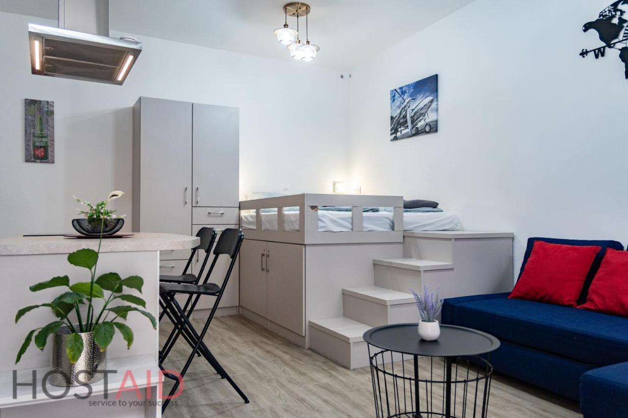 B17 Apartment - Hostaid Budapest Kültér fotó