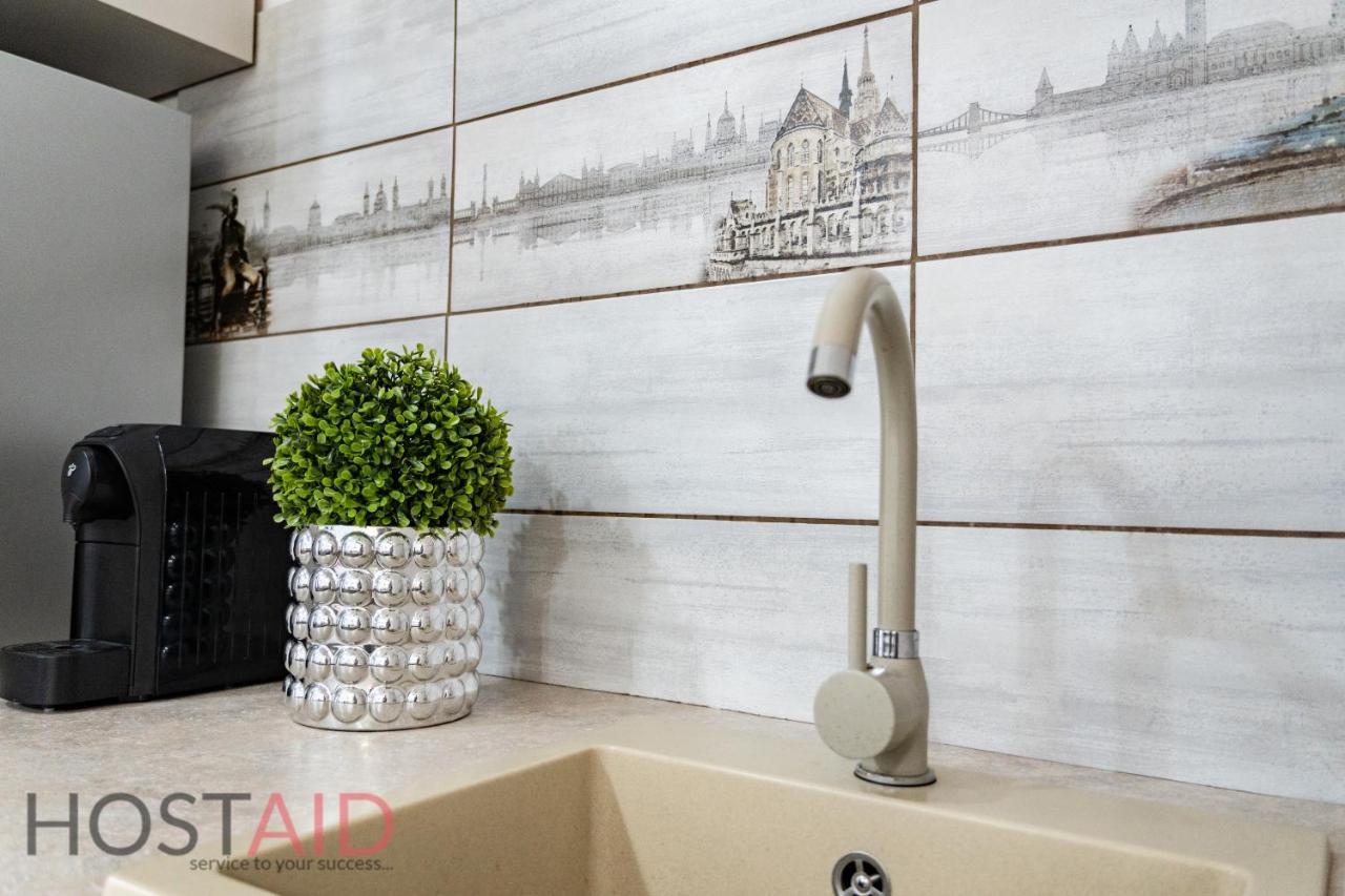 B17 Apartment - Hostaid Budapest Kültér fotó